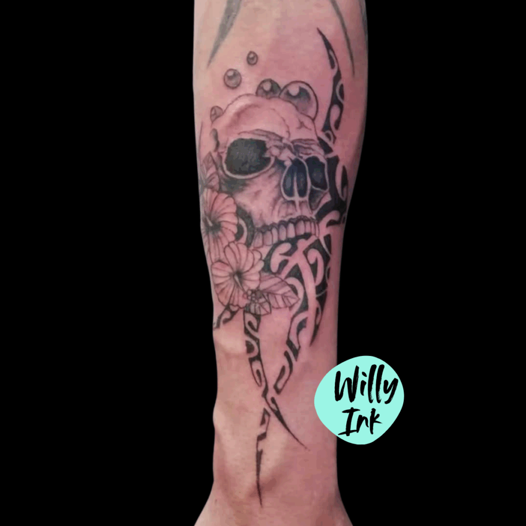 tatouage tete de mort crane tribal maori lyon